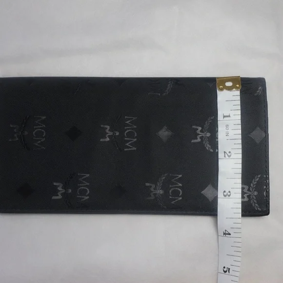 MCM Long Bifold Wallet - Picture 16 of 16